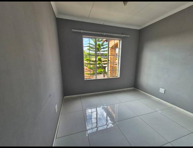 2 BEDROOM PROPERTY TO RENT IN MONAVONI